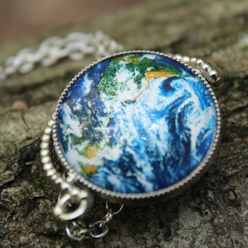 [5/$25] Planet World Globe Flip Necklace Adventure